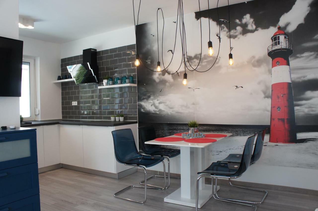 Laguna Beach Apartmanok Шиофок Экстерьер фото