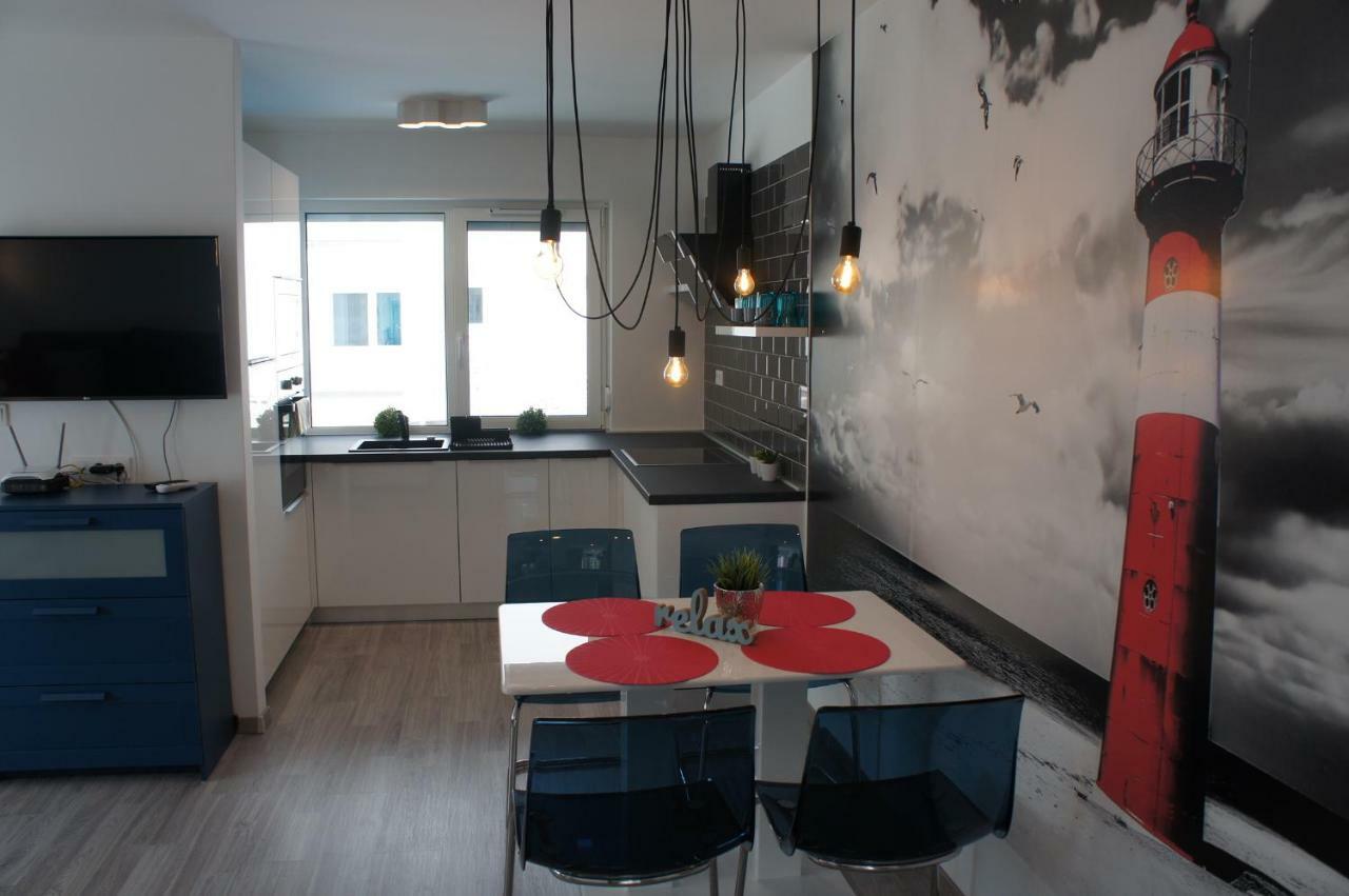 Laguna Beach Apartmanok Шиофок Экстерьер фото