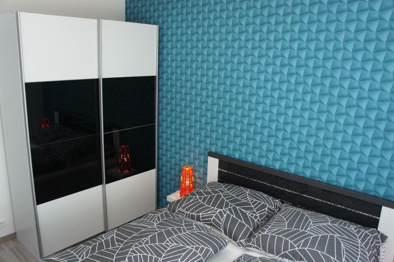 Laguna Beach Apartmanok Шиофок Экстерьер фото